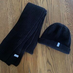 Calvin Klein Black Ribbed Knit Hat and Scarf